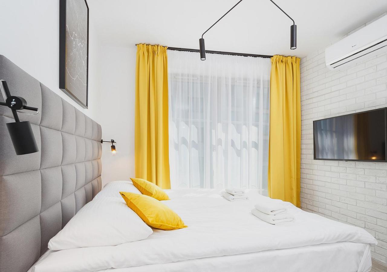 Aaron Aparthotel Kraków Exteriör bild
