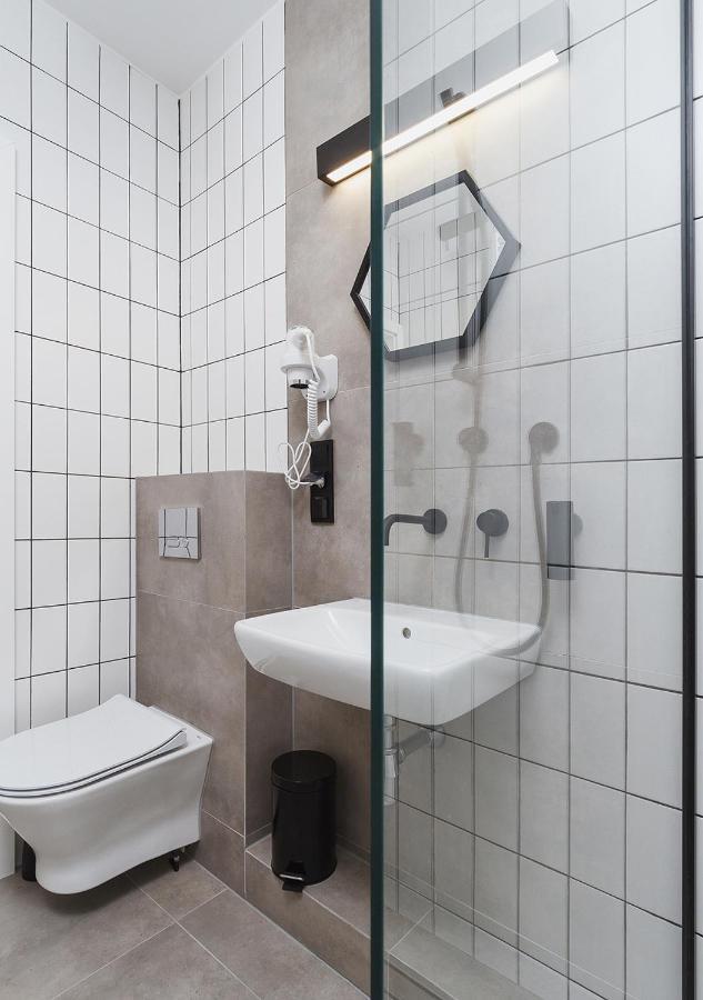 Aaron Aparthotel Kraków Exteriör bild