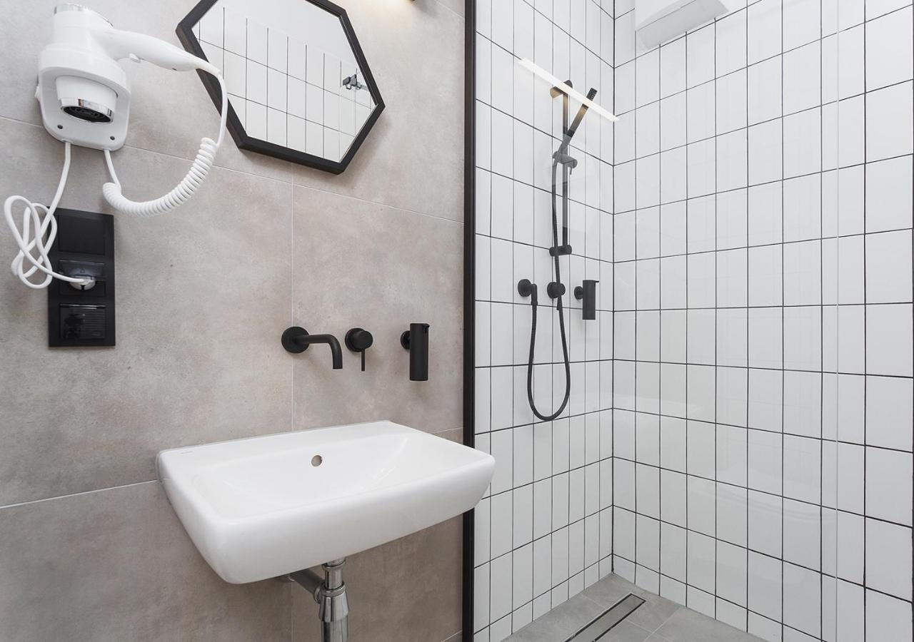 Aaron Aparthotel Kraków Exteriör bild